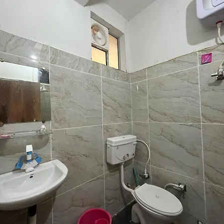 Prabhu Sadan Home Stay Govardhan Exterior photo