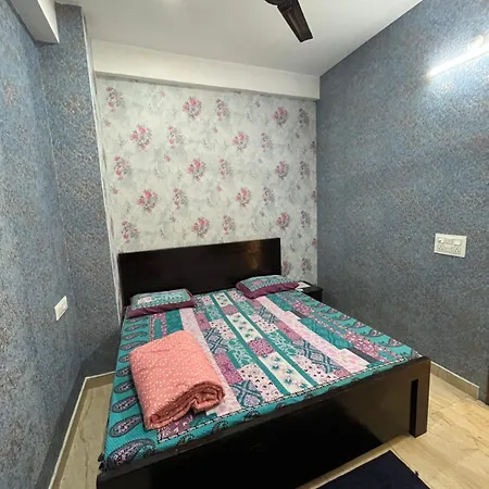 Prabhu Sadan Home Stay Govardhan Exterior photo